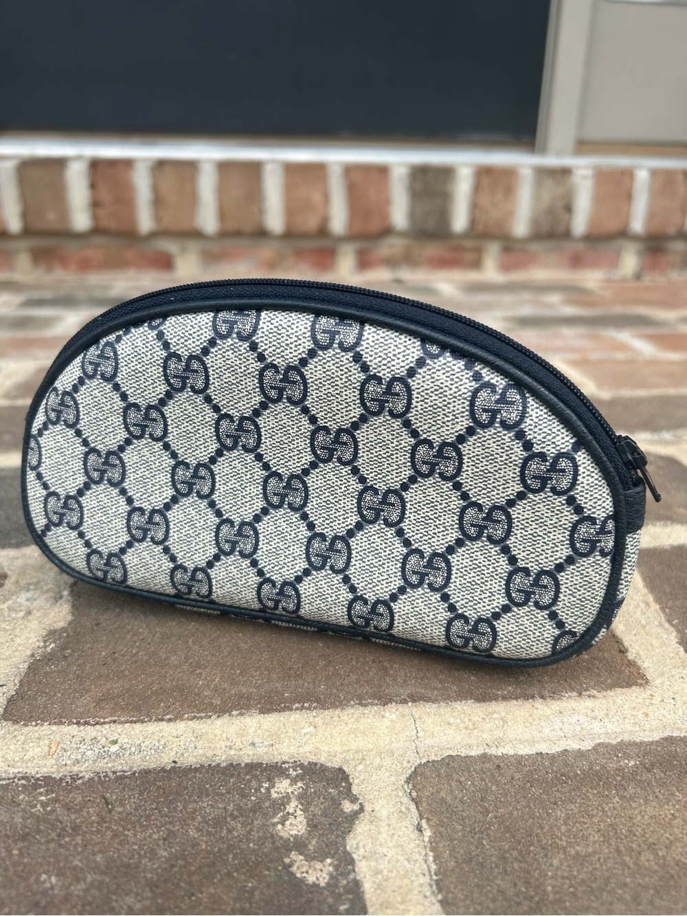 Vintage 80s Gucci Beige & Navy GG Canvas Cosmetic Accessory Zipper Pouch